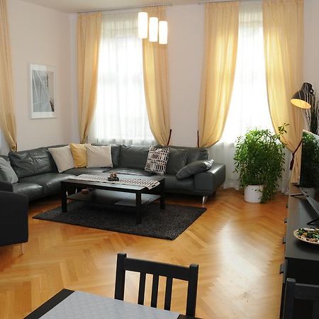 Royal Road Apartment Πράγα Εξωτερικό φωτογραφία