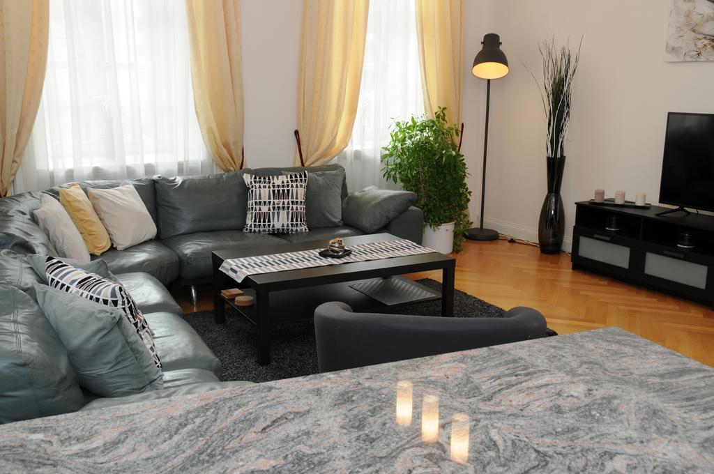 Royal Road Apartment Πράγα Εξωτερικό φωτογραφία